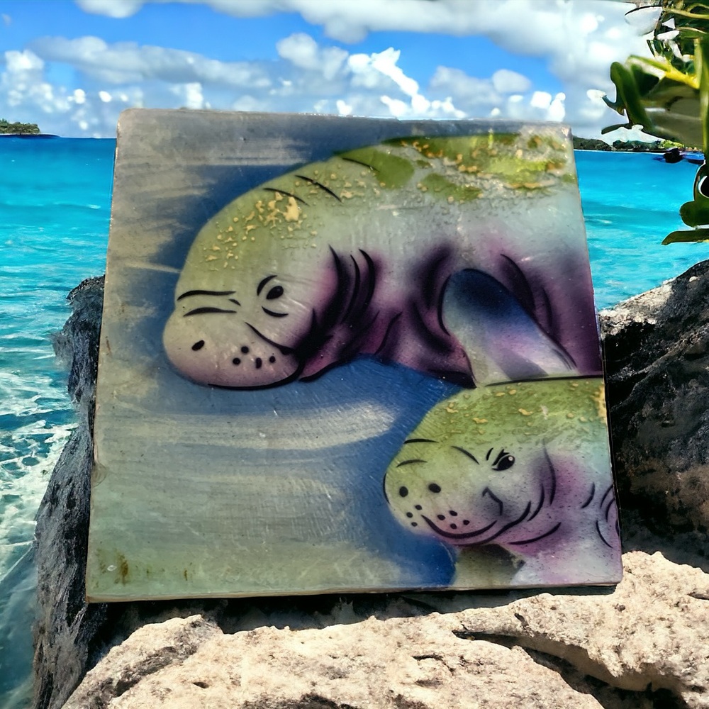 Kuala Crafts Capuzzo shell manatee trinket box